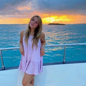 Meet your Posher, Ella